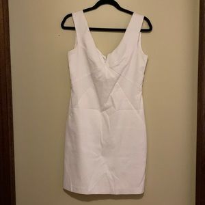 White dress. Size medium, le chateau